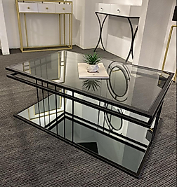 ESKA ORTA SEHPA - TEK KALAN